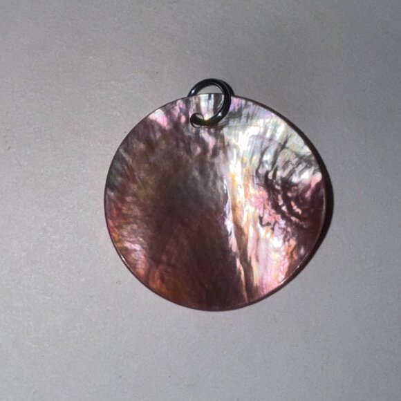 Pink and Green Black Lip Shell Pendant - Picture 1 of 8